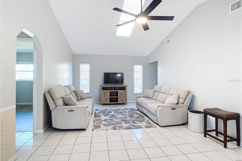 House in Rotonda, Florida 3 bedrooms, 151.15 sq.m. № 1532869 - photo 11