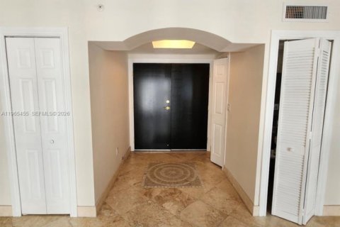 Copropriété à vendre à Coral Gables, Floride: 2 chambres, 111.02 m2 № 2027029 - photo 3