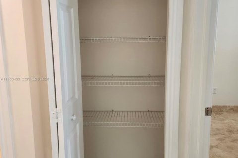 Copropriété à vendre à Coral Gables, Floride: 2 chambres, 111.02 m2 № 2027029 - photo 6