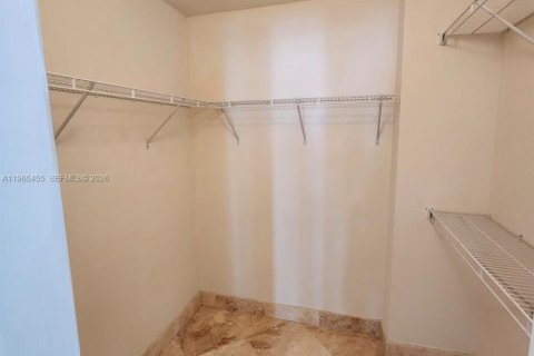 Copropriété à vendre à Coral Gables, Floride: 2 chambres, 111.02 m2 № 2027029 - photo 19