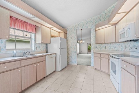Villa ou maison à vendre à Daytona Beach, Floride: 2 chambres, 146.88 m2 № 2431839 - photo 13