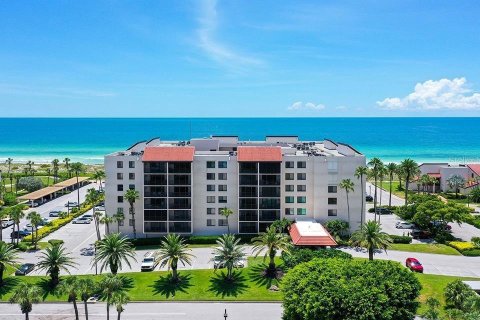 Condo in Longboat Key, Florida, 2 bedrooms  № 1734397 - photo 1