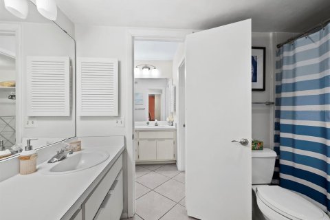 Condo in Longboat Key, Florida, 2 bedrooms  № 1734397 - photo 18