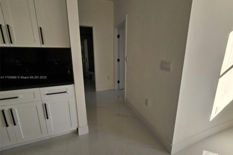 Купить виллу или дом в Лихай-Эйкерс, Флорида 3 спальни, 147.53м2, № 1985064 - фото 14