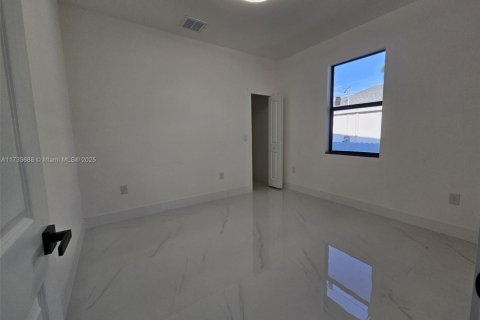 Купить виллу или дом в Лихай-Эйкерс, Флорида 3 спальни, 147.53м2, № 1985064 - фото 18