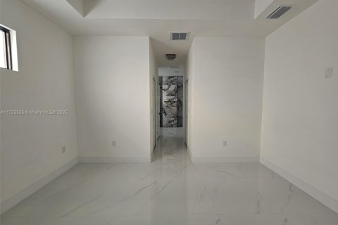 Купить виллу или дом в Лихай-Эйкерс, Флорида 3 спальни, 147.53м2, № 1985064 - фото 10