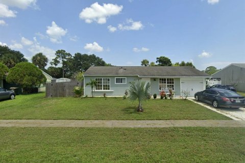 Villa ou maison à vendre à North Port, Floride: 2 chambres, 84.73 m2 № 1808556 - photo 2
