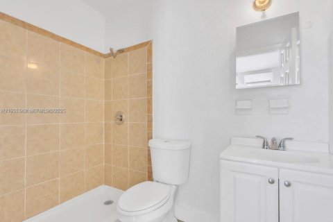 Propiedad comercial en venta en Homestead, Florida, 78.78 m2 № 1992026 - foto 6