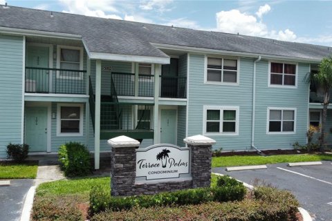 Copropriété à louer à Tampa, Floride: 2 chambres, 81.66 m2 № 1877136 - photo 1