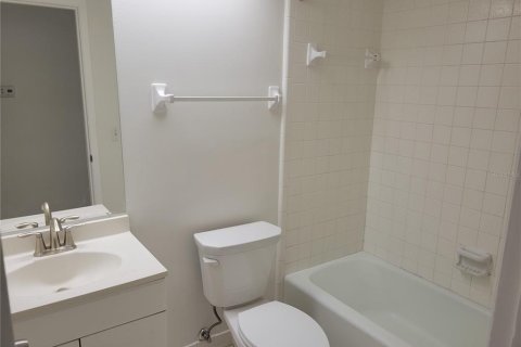 Снять в аренду квартиру в Клируотер, Флорида 2 спальни, 108.7м2, № 2095375 - фото 9