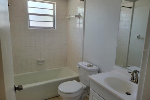 Снять в аренду квартиру в Клируотер, Флорида 2 спальни, 108.7м2, № 2095375 - фото 7
