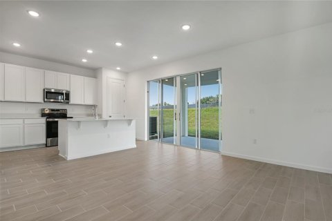 Villa ou maison à vendre à Dundee, Floride: 4 chambres, 248.05 m2 № 2139979 - photo 9