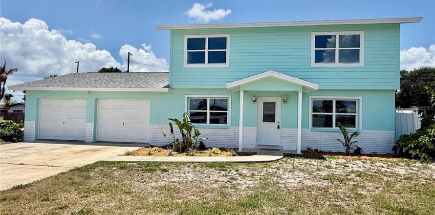 House in Merrit Island, Florida 3 bedrooms, 142.88 sq.m. № 2199817
