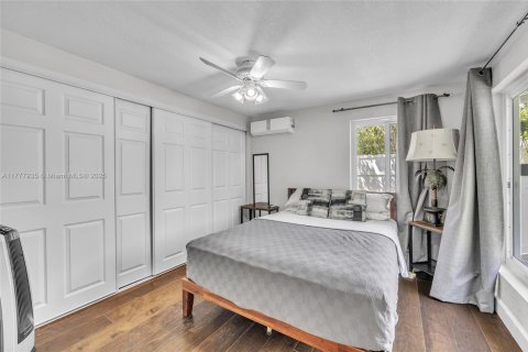 House in Pompano Beach, Florida 4 bedrooms, 171.5 sq.m. № 1756362 - photo 18