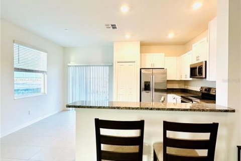 Touwnhouse à louer à San Antonio, Floride: 2 chambres, 143.16 m2 № 1777873 - photo 4
