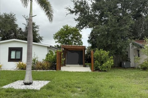 House in Bradenton, Florida 4 bedrooms, 165.27 sq.m. № 2109598 - photo 25