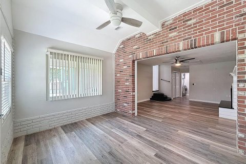 Casa en venta en Spring Hill, Florida, 3 dormitorios, 189.52 m2 № 1909705 - foto 18