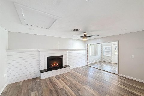 Casa en venta en Spring Hill, Florida, 3 dormitorios, 189.52 m2 № 1909705 - foto 13