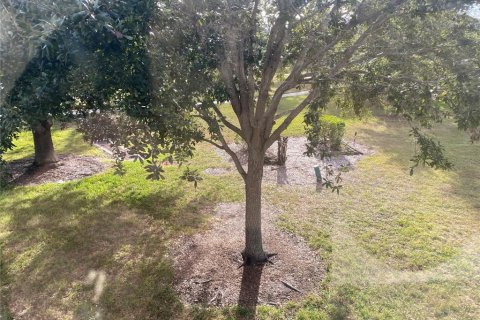 Condo in Seminole, Florida, 2 bedrooms № 2233266 - photo 21