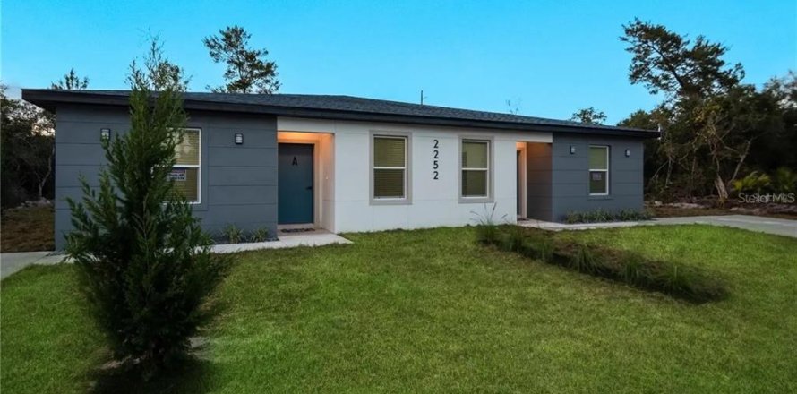 Appartement à Deltona, Floride 4 chambres, 130.62 m2 № 1812875