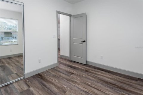 Apartamento en alquiler en Deltona, Florida, 4 dormitorios, 130.62 m2 № 1812875 - foto 11