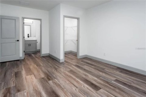 Apartamento en alquiler en Deltona, Florida, 4 dormitorios, 130.62 m2 № 1812875 - foto 16