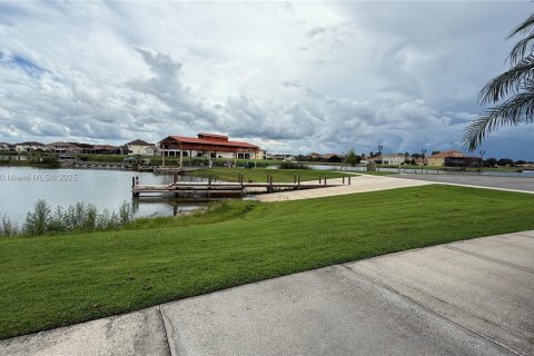 Купить виллу или дом в Киссимми, Флорида 4 спальни, 187.11м2, № 1952570 - фото 23