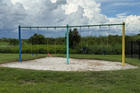 Купить виллу или дом в Киссимми, Флорида 4 спальни, 187.11м2, № 1952570 - фото 12