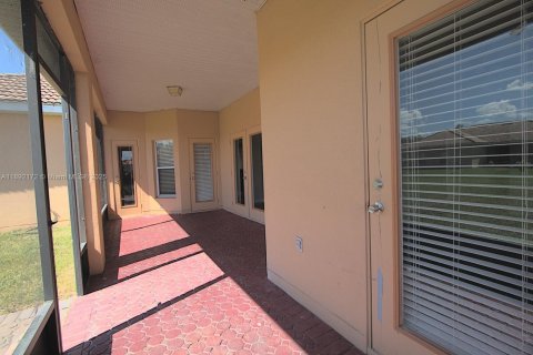 Купить виллу или дом в Киссимми, Флорида 4 спальни, 187.11м2, № 1952570 - фото 24