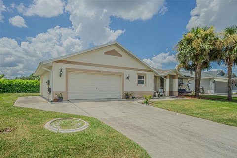 House in San Antonio, Florida 2 bedrooms, 110.09 sq.m. № 1873345 - photo 26