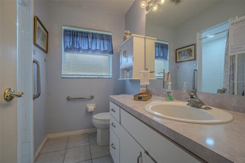 House in San Antonio, Florida 2 bedrooms, 110.09 sq.m. № 1873345 - photo 13
