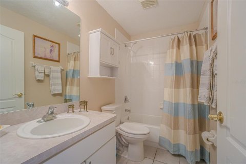 House in San Antonio, Florida 2 bedrooms, 110.09 sq.m. № 1873345 - photo 15