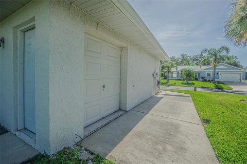 House in San Antonio, Florida 2 bedrooms, 110.09 sq.m. № 1873345 - photo 27