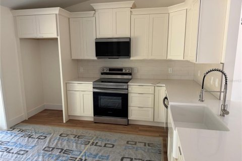 Commercial property in Palm Coast, Florida 6 bedrooms, 243.59 sq.m. № 2236929 - photo 3