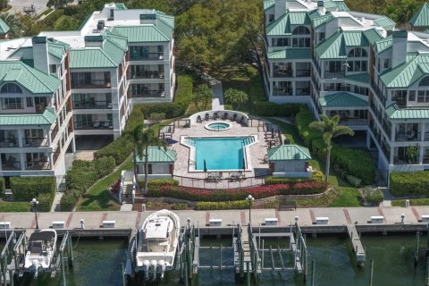 Condo in Tampa, Florida, 3 bedrooms № 2218907