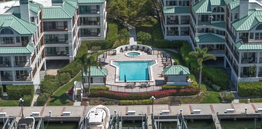 Condominio en Tampa, Florida, 3 dormitorios  № 2218907