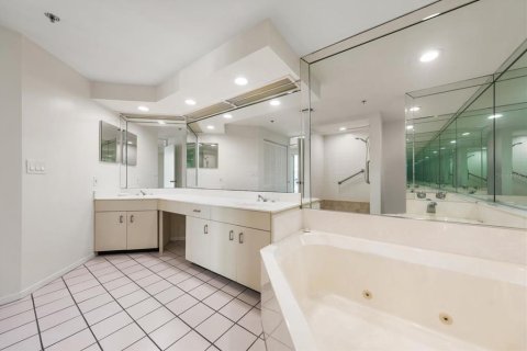 Condominio en venta en Tampa, Florida, 3 dormitorios, 212.1 m2 № 2218907 - foto 20