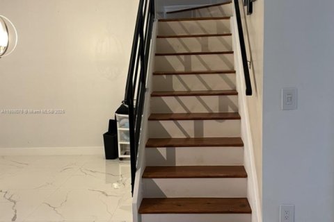 Townhouse in Miami, Florida 3 bedrooms, 149.57 sq.m. № 1953547 - photo 13