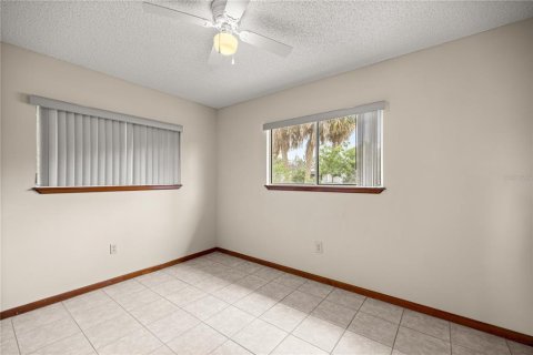 House in Ocala, Florida 2 bedrooms, 60.2 sq.m. № 1678980 - photo 12