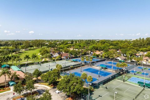 Condo in Pembroke Pines, Florida, 2 bedrooms  № 2192706 - photo 25