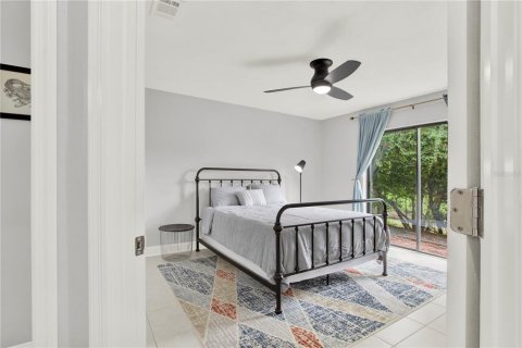 Condo in Daytona Beach, Florida, 2 bedrooms  № 2388118 - photo 15