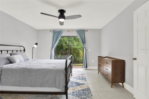 Condo in Daytona Beach, Florida, 2 bedrooms  № 2388118 - photo 20