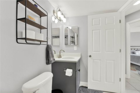 Condo in Daytona Beach, Florida, 2 bedrooms  № 2388118 - photo 14
