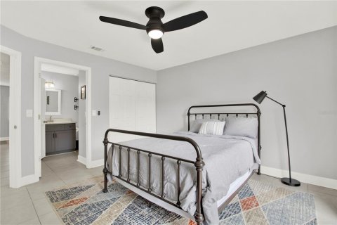 Condo in Daytona Beach, Florida, 2 bedrooms  № 2388118 - photo 21