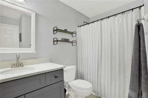 Condo in Daytona Beach, Florida, 2 bedrooms  № 2388118 - photo 11