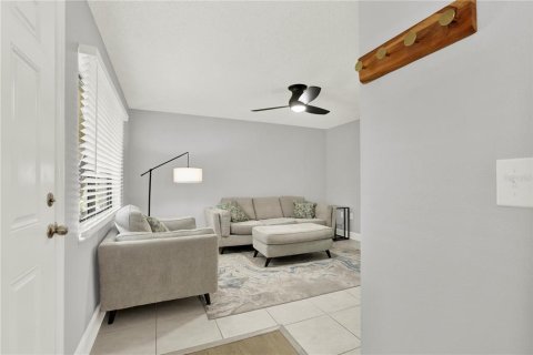 Condo in Daytona Beach, Florida, 2 bedrooms  № 2388118 - photo 5