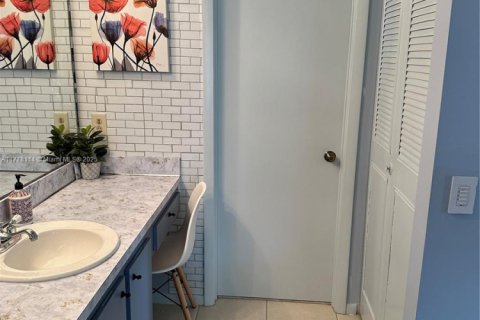 Condo in Greenacres, Florida, 2 bedrooms  № 1865293 - photo 13