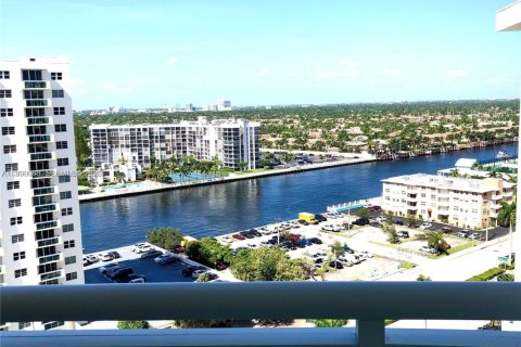 Copropriété à louer à Hollywood, Floride: 1 chambre, 75.9 m2 № 1996783 - photo 14