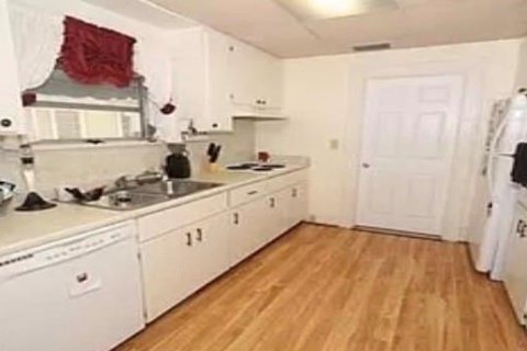 Villa ou maison à louer à Orlando, Floride: 2 chambres, 260.13 m2 № 2399411 - photo 8