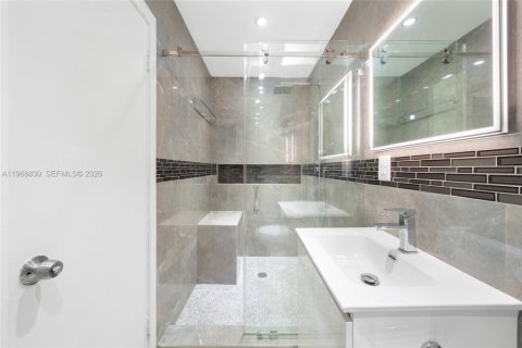 Купить виллу или дом в Лодерхилл, Флорида 5 спален, 267.28м2, № 2035927 - фото 8